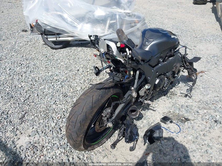 2021 KAWASAKI ZX1002 auction photo 4
