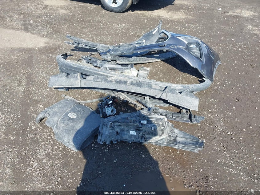 2022 Toyota Highlander Le VIN: 5TDBZRBH0NS163175 Lot: 44836824