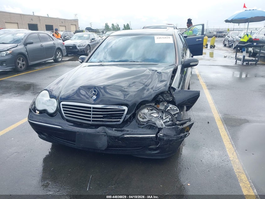 2004 Mercedes-Benz C 230 Kompressor Sport/Sport VIN: WDBRF40J54F544663 Lot: 44836829