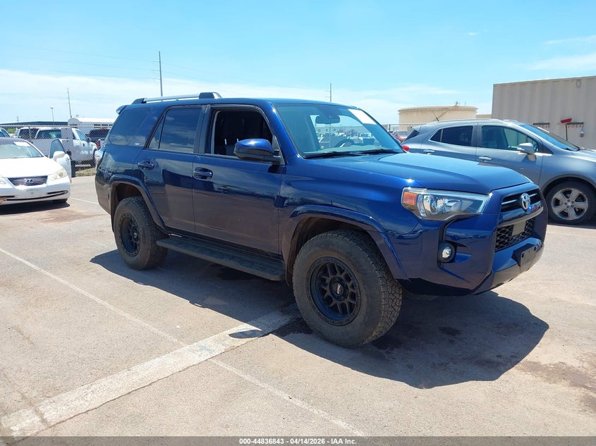 2024 TOYOTA 4RUNNER SR5