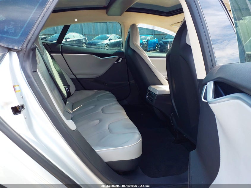 2013 Tesla Model S Performance VIN: 5YJSA1DP8DFP05798 Lot: 44836995