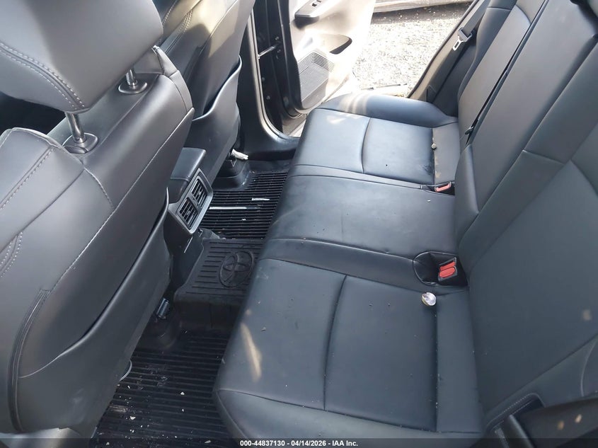 2022 TOYOTA VENZA auction photo 8