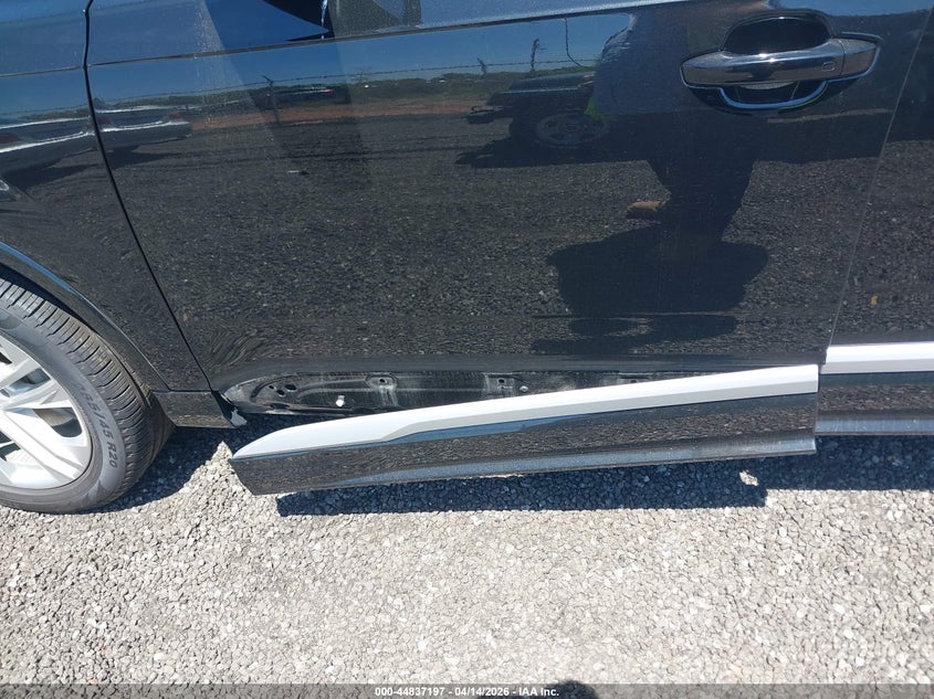 2023 Audi Q7 Premium Plus 55 Tfsi Quattro Tiptronic VIN: WA1LXBF72PD010860 Lot: 44837197