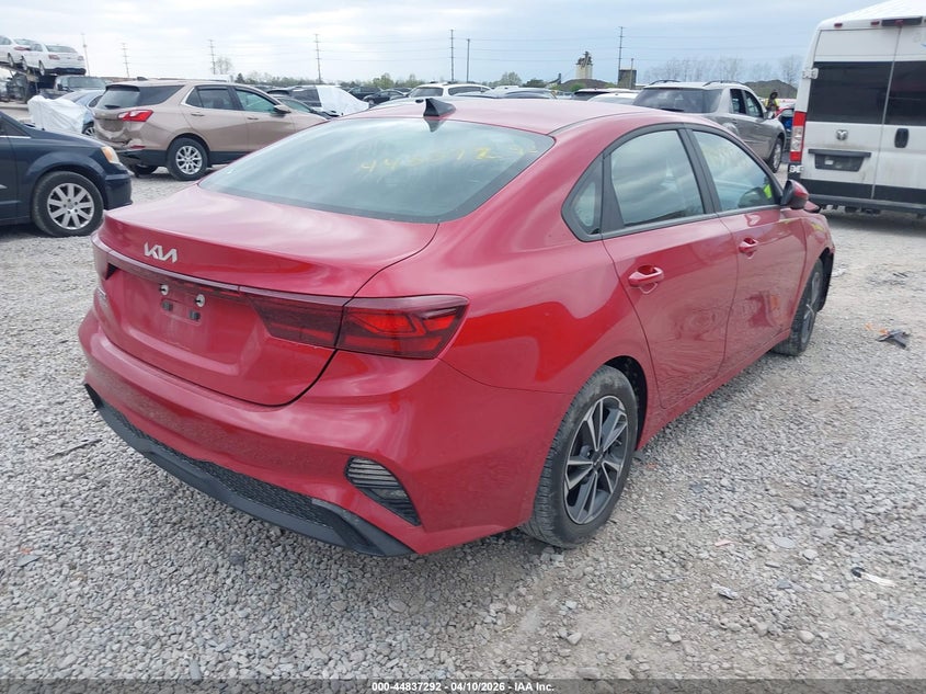 2024 Kia Forte Lxs