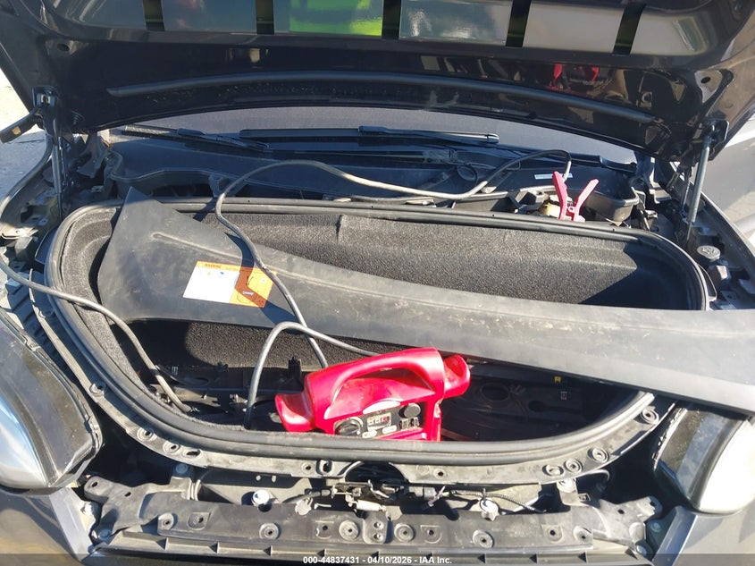 2018 Tesla Model X 100D/75D/P100D VIN: 5YJXCAE41JF126104 Lot: 44837431