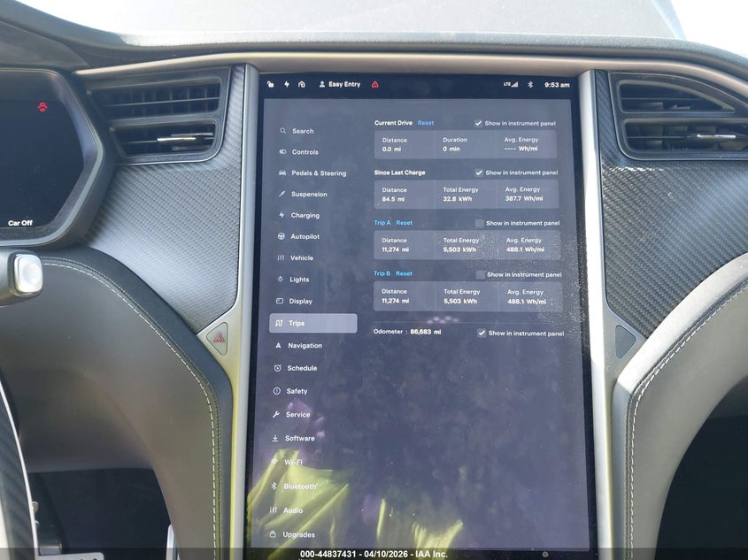 2018 Tesla Model X 100D/75D/P100D VIN: 5YJXCAE41JF126104 Lot: 44837431