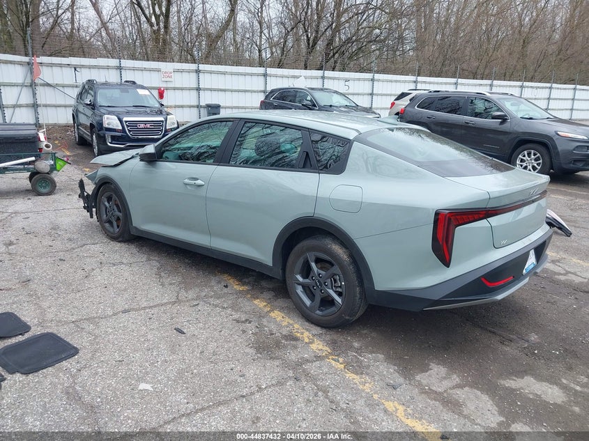 Vin: 3kpft4de0se079033, lot: 45334740, kia k4 lxs 20253