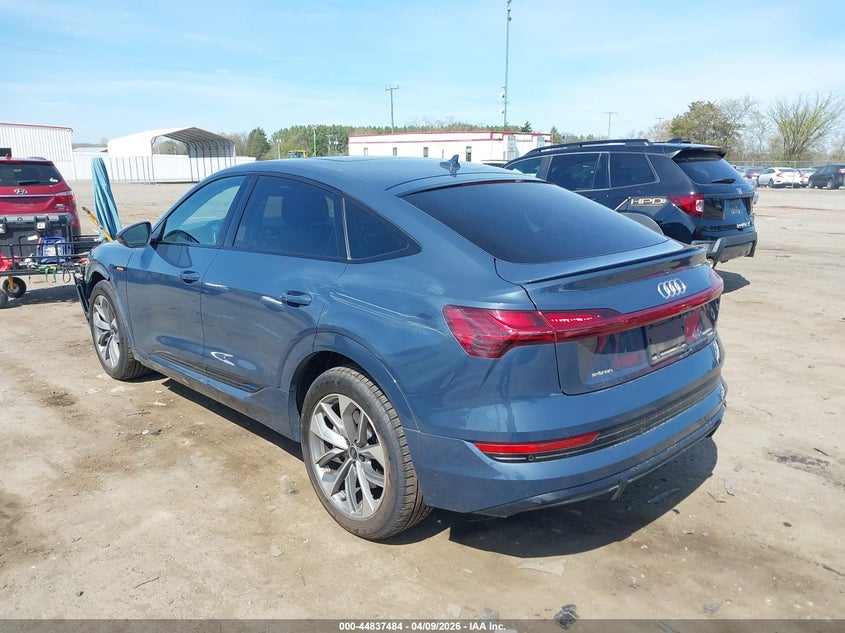 Vin: wa11aage3mb005447, lot: 45334792, audi e-tron sportback premium quattro 20213
