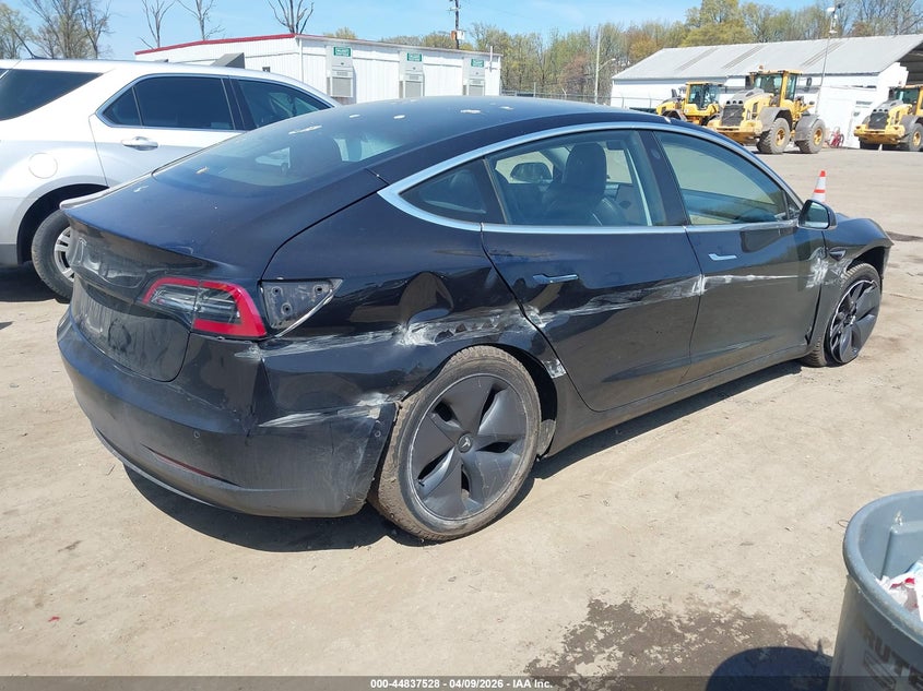 Vin: 5yj3e1eb7jf070595, lot: 45334836, tesla model 3 long range/performance 20184