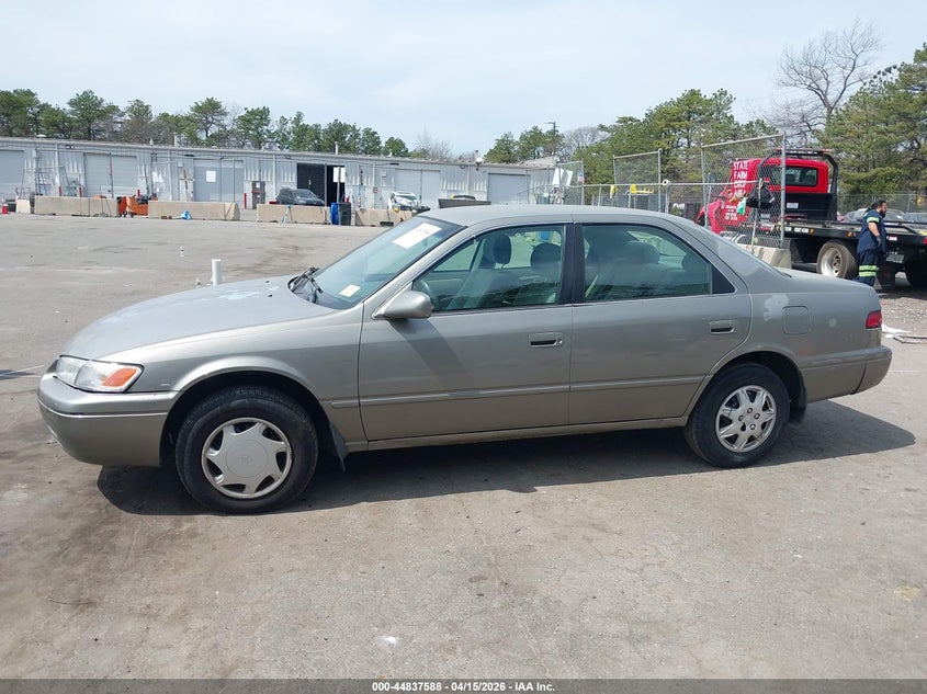 1999 Toyota Camry Ce VIN: 4T1BG22K8XU477353 Lot: 44837588