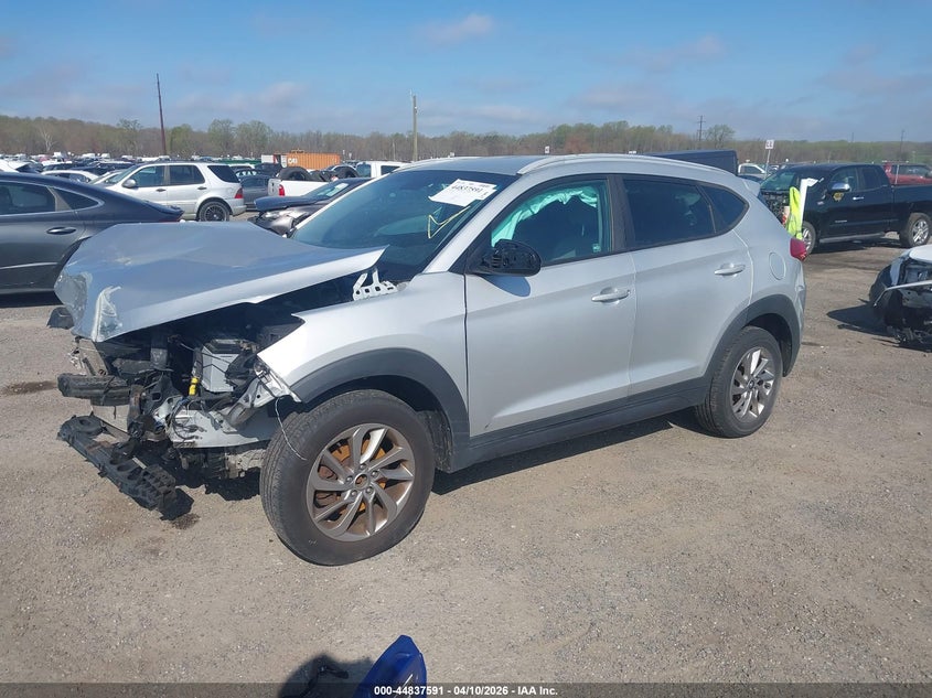 2016 Hyundai Tucson Se KM8J3CA47GU140088 photo 1