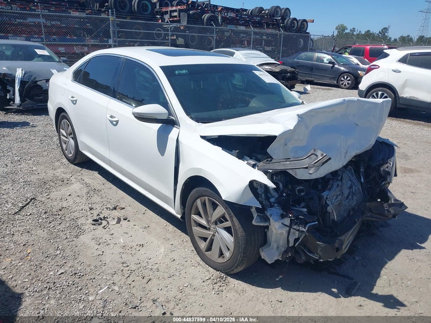 2018 VOLKSWAGEN PASSAT 2.0T SE