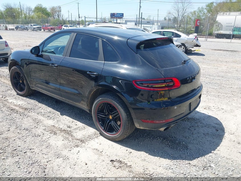 2015 Porsche Macan S