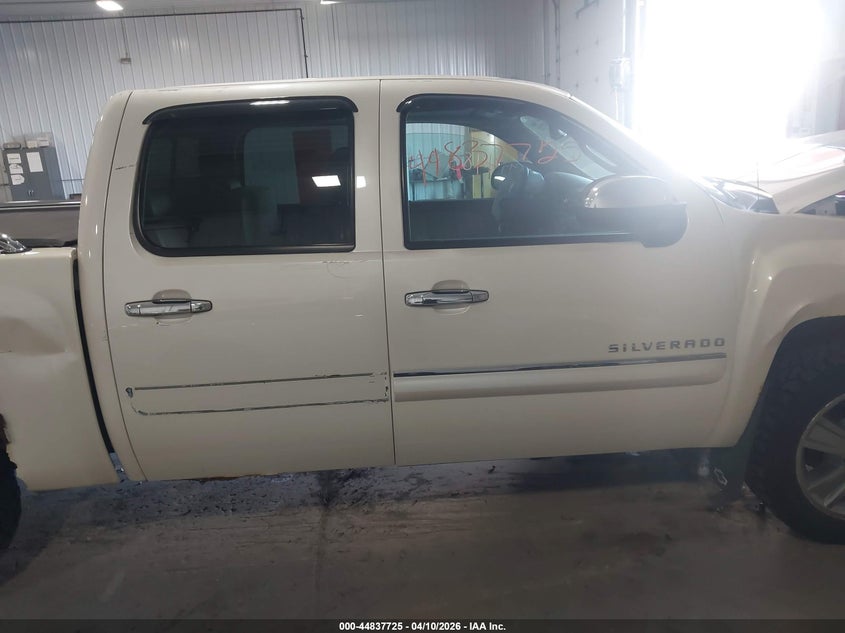 2012 Chevrolet Silverado 5.3 1500 Ltz cream Lot 111044837725 Vin 3GCPKTE72CG107602