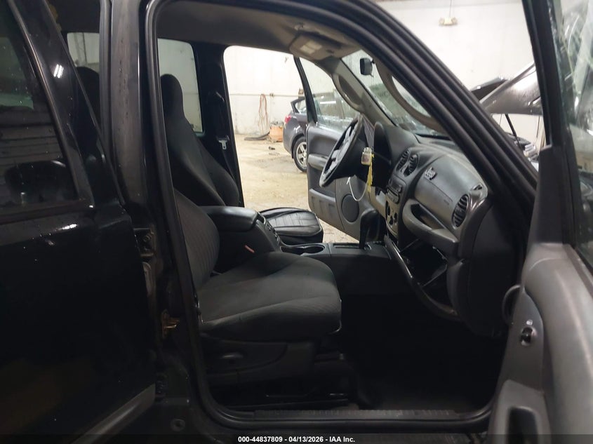 2004 Jeep Liberty Sport