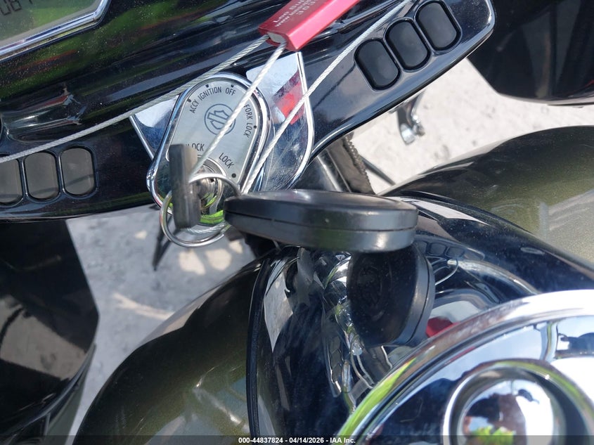 2017 Harley-Davidson Fltrxs Road Glide Special VIN: 1HD1KTC13HB631280 Lot: 44837824