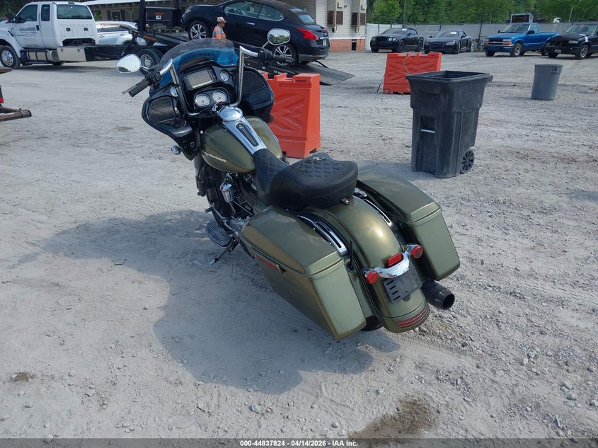 2017 Harley-davidson Road glide Fltrxs Special green Lot 111044837824 Vin 1HD1KTC13HB631280