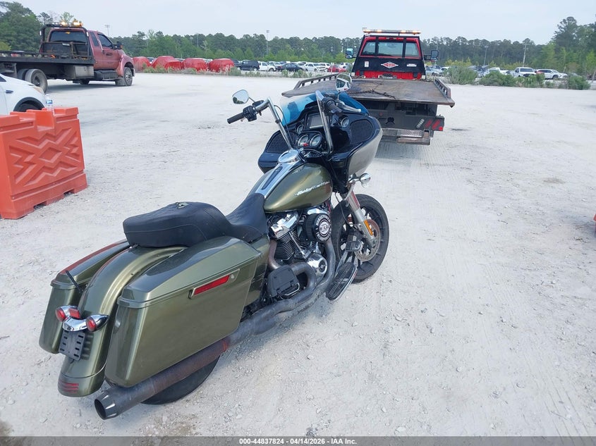 2017 Harley-davidson Road glide Fltrxs Special green Lot 111044837824 Vin 1HD1KTC13HB631280