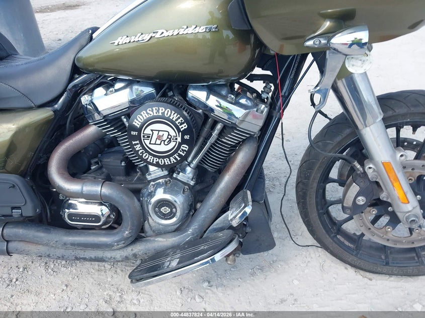 2017 Harley-Davidson Fltrxs Road Glide Special VIN: 1HD1KTC13HB631280 Lot: 44837824