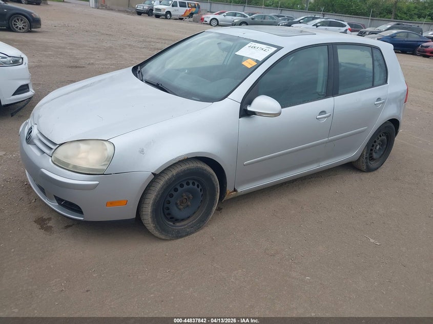 2007 Volkswagen Rabbit 4-Door WVWDS71K47W029545 photo 1