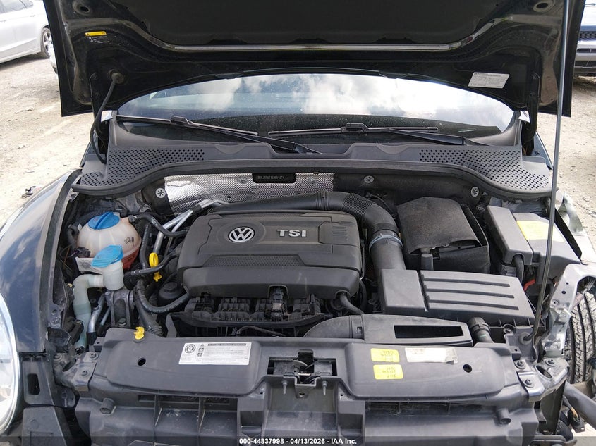 2014 Volkswagen Beetle 1.8T VIN: 3VWJ17AT1EM654574 Lot: 44837998