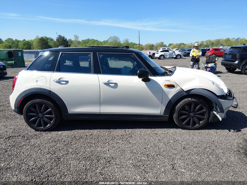 2015 Mini Hardtop Cooper VIN: WMWXS5C59FT834091 Lot: 44838010