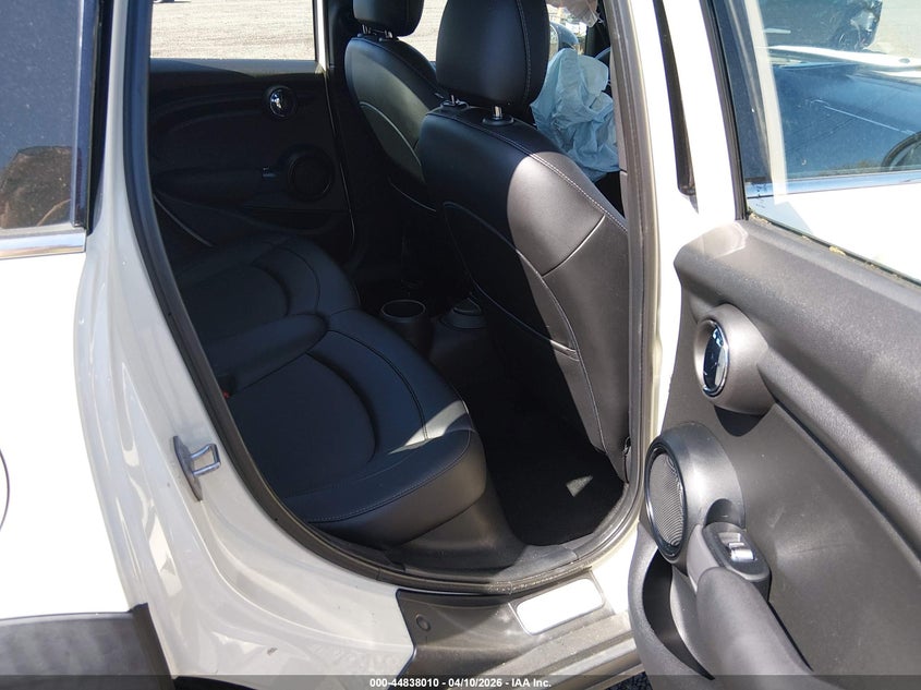 2015 Mini Hardtop Cooper VIN: WMWXS5C59FT834091 Lot: 44838010