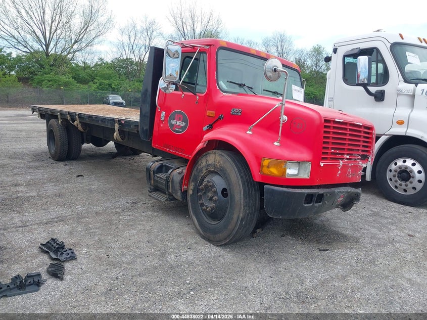 2001 International 4000 4700