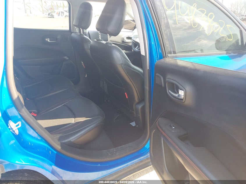 2018 Jeep Compass 2.4 Trailhawk 4X4 blue Lot 111044838025 Vin 3C4NJDDB0JT345846