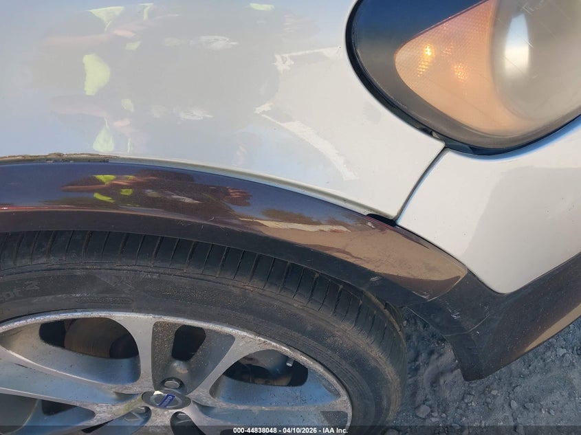 2008 Volvo C30 T5 R-Design/T5 Version 1.0/T5 Version 2.0 VIN: YV1MK672982058138 Lot: 44838048