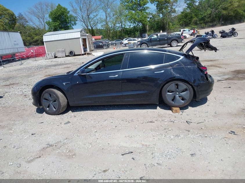 2018 Tesla Model 3 Long Range/Mid Range VIN: 5YJ3E1EA4JF078225 Lot: 44838145