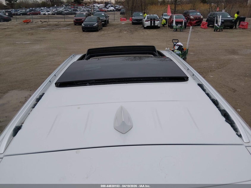 2017 Cadillac Xt5 Luxury VIN: 1GYKNBRS9HZ102148 Lot: 44838153