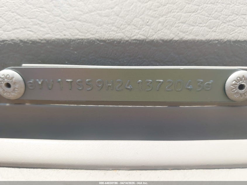 2004 Volvo S80 2.5T VIN: YV1TS59H241372043 Lot: 44838196