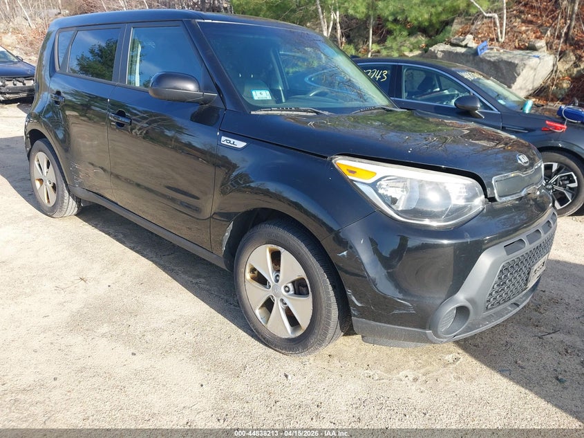 KNDJN2A27F7165061 KIA SOUL Photo 1