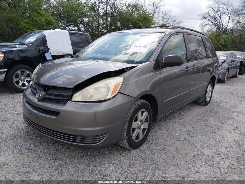 2004 Toyota Sienna Le
