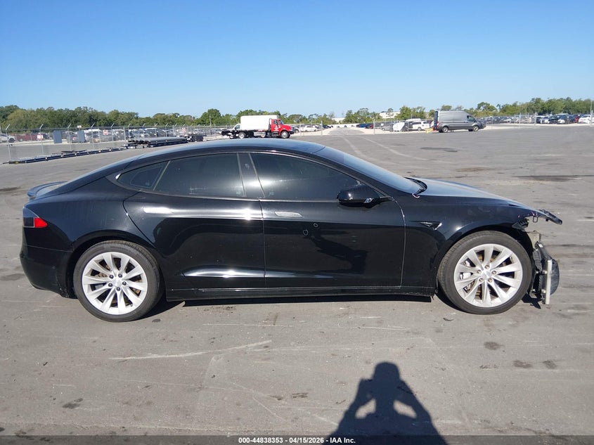 2017 Tesla Model S 100D/60D/75D/90D/P100D VIN: 5YJSA1E2XHF194636 Lot: 44838353