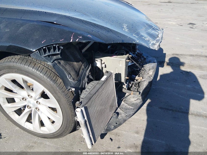 2017 Tesla Model S 100D/60D/75D/90D/P100D VIN: 5YJSA1E2XHF194636 Lot: 44838353