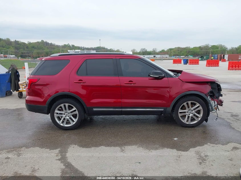 2017 Ford Explorer 3.5 Xlt red Lot 111044838358 Vin 1FM5K7D89HGA27334