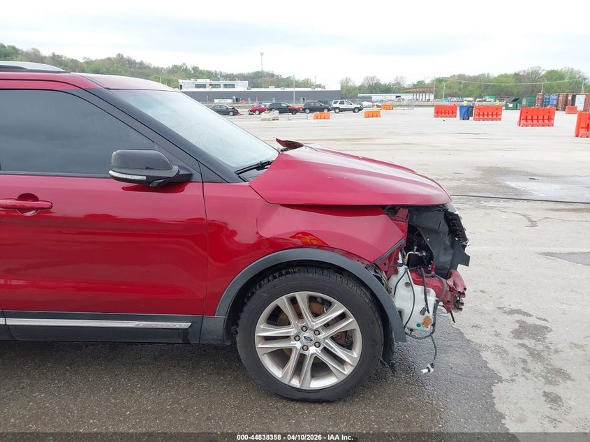 1FM5K7D89HGA27334 2017 Ford Explorer 3.5 Xlt red