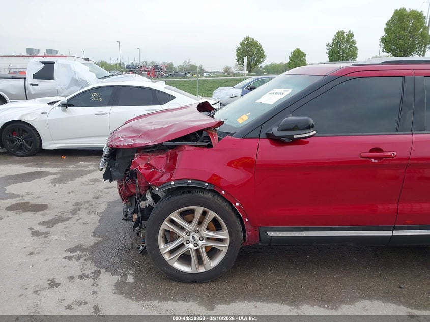 2017 Ford Explorer 3.5 Xlt red Lot 111044838358 Vin 1FM5K7D89HGA27334