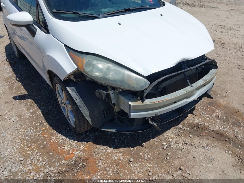 VIN 3FADP4BJ2KM106501 2019 FORD FIESTA SE