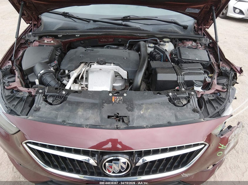 2018 Buick Regal Sportback Essence VIN: W04GP6SX0J1135850 Lot: 44838387