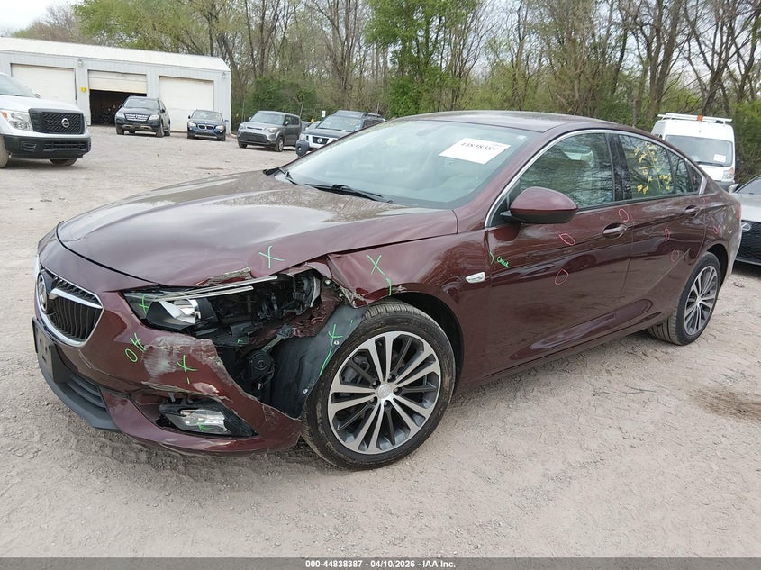 2018 Buick Regal Sportback Essence VIN: W04GP6SX0J1135850 Lot: 44838387