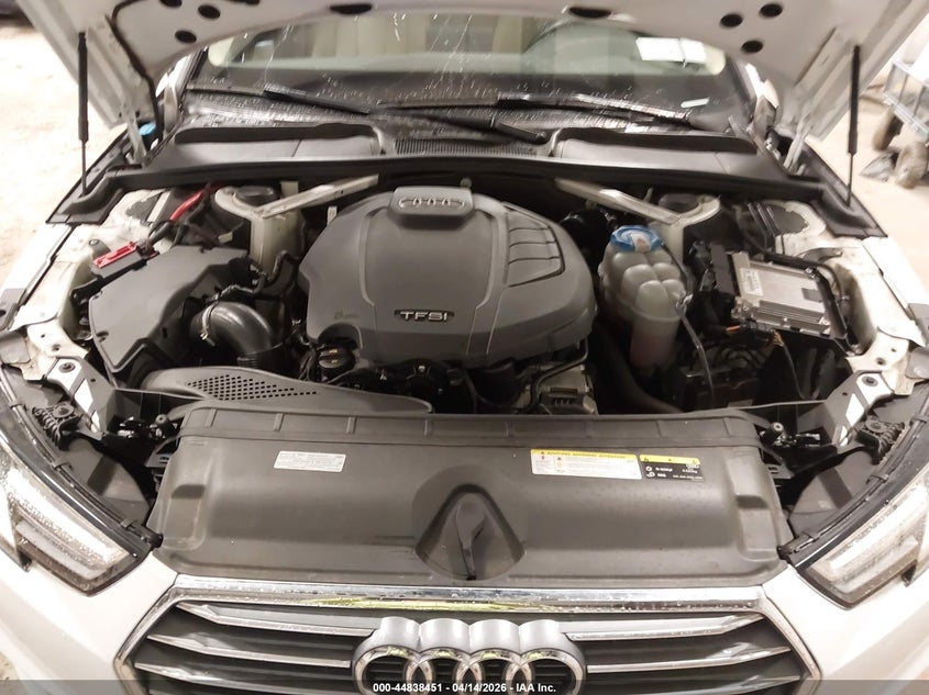 2019 Audi A4 2.0 40 Premium 40 Titanium Premium white Lot 111044838451 Vin WAUGMAF49KN001105