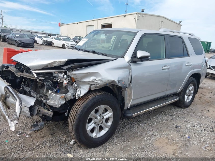 2017 TOYOTA 4RUNNER auction photo 2