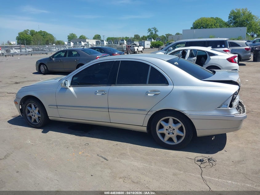 2002 Mercedes-Benz C 240 VIN: WDBRF61J62F147826 Lot: 44838600