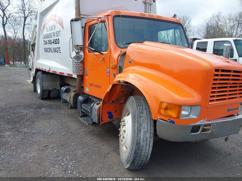 1997 INTERNATIONAL 4000 4900