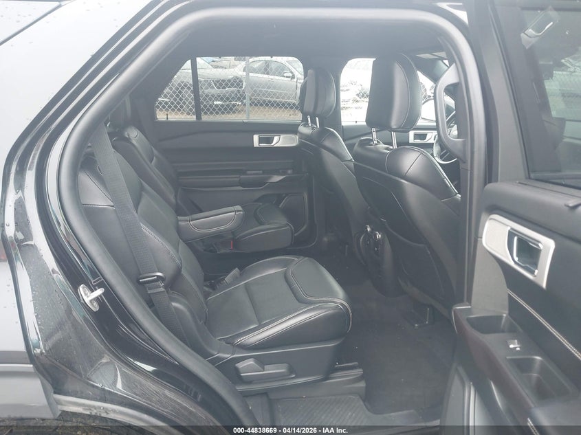 2020 FORD EXPLORER auction photo 8