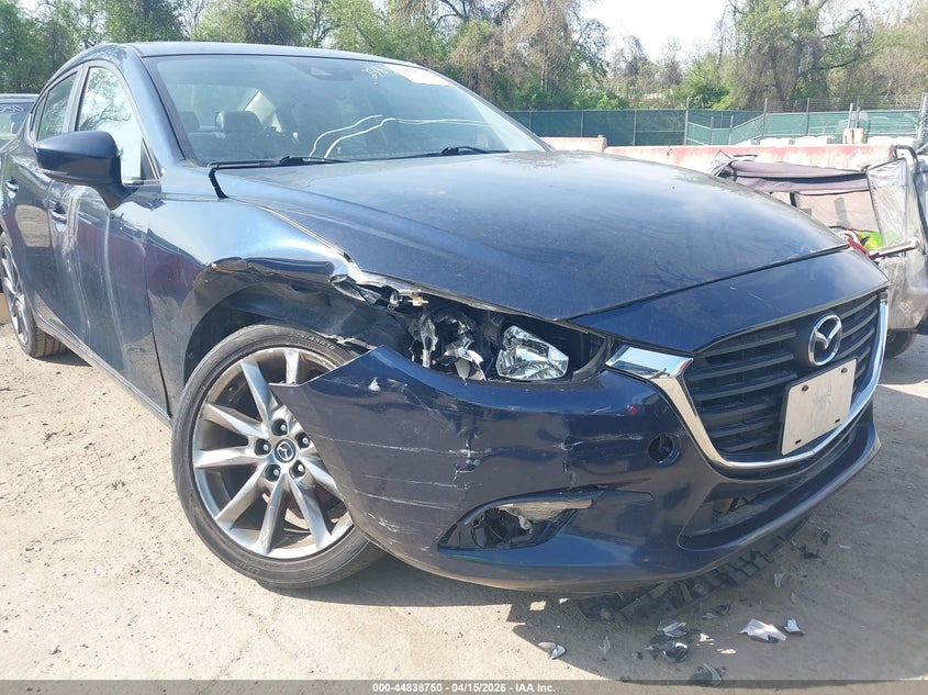 2018 Mazda Mazda3 Touring VIN: 3MZBN1V39JM238329 Lot: 44838750