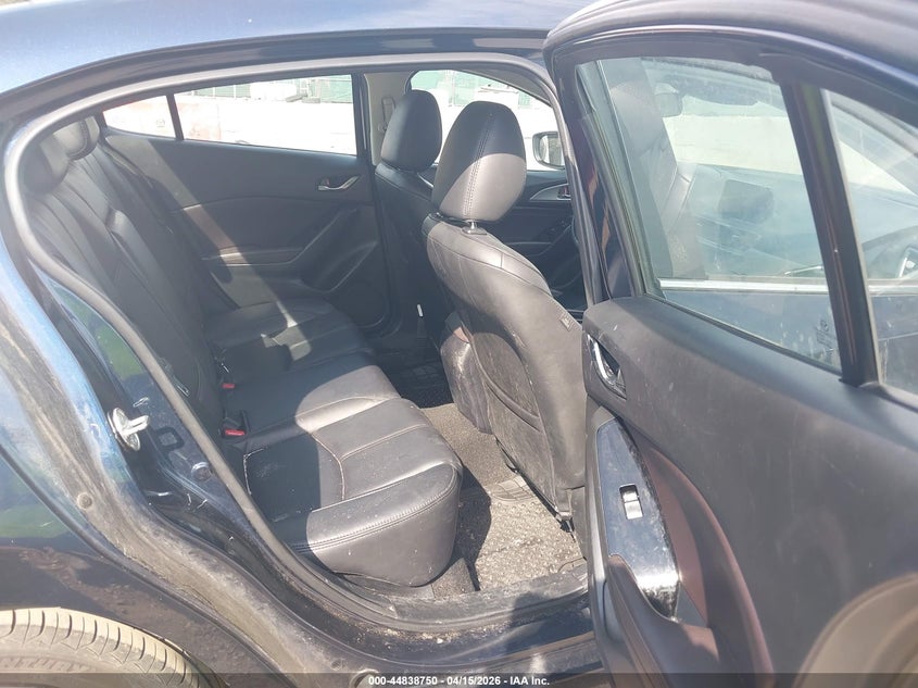 2018 Mazda Mazda3 Touring VIN: 3MZBN1V39JM238329 Lot: 44838750